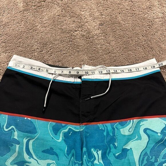 Quicksilver! Boardshorts very good condition size 38! - Picture 4 of 6